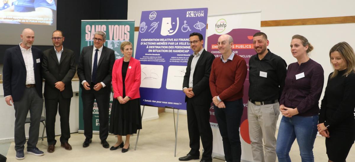 Les partenaires présents à l'occasion de la signature de convention entre le FIPHFP et la Ville de Lyon
