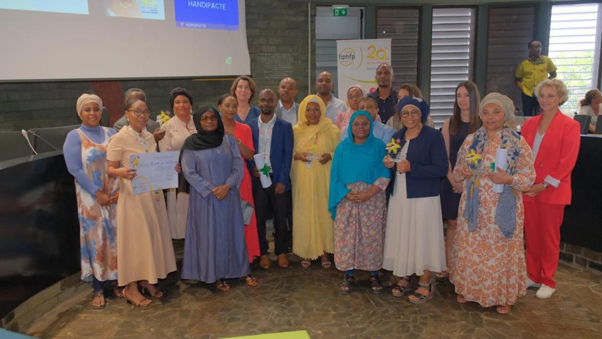 Lauréats mahorais lors de la remise des trophées Emploi public et handicap
