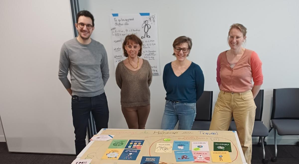 Participants à la formation de fresqueur du handicap dans les Hauts-de-France