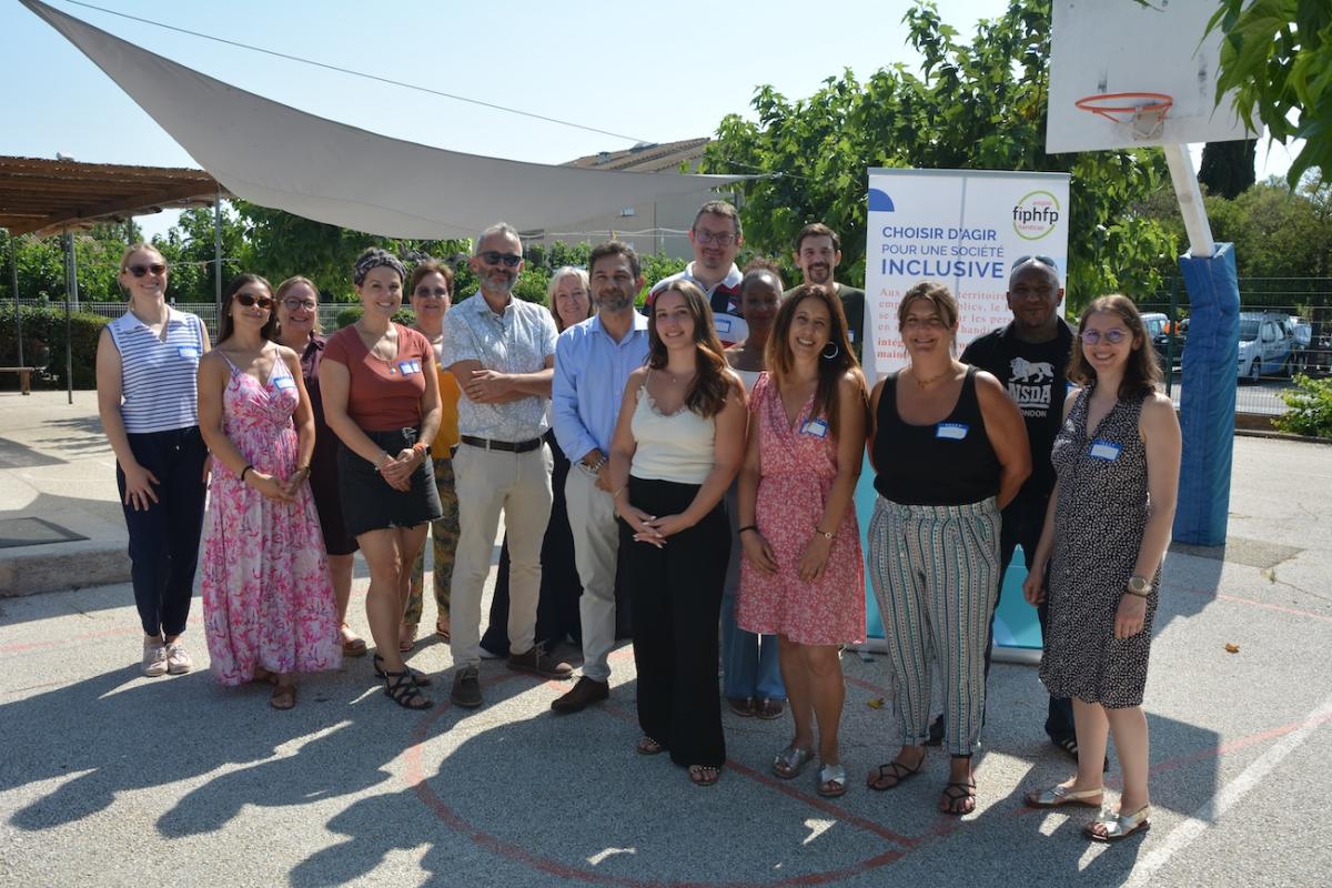 les participantes et participants à la fresque