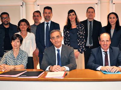 Signature de la convention AP HM