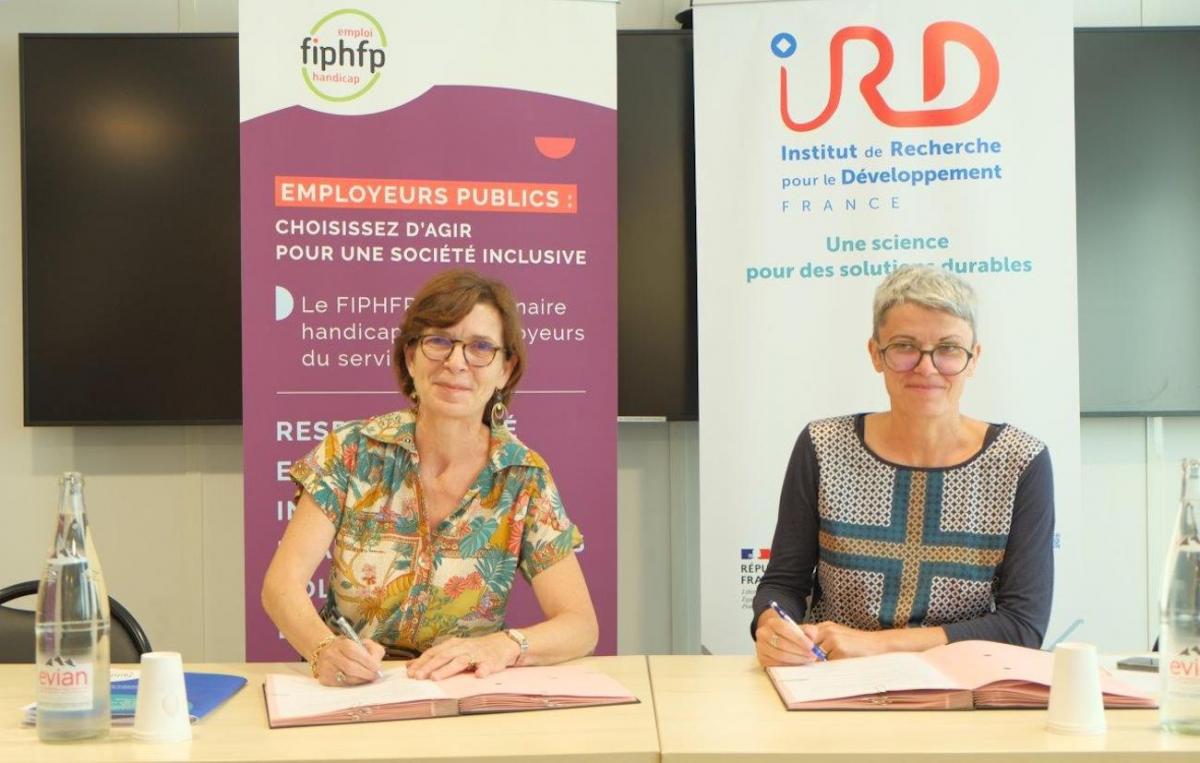 Isabelle Benoist, secrétaire générale de l’IRD, et Hélène Bérenguier, directrice adjointe du FIPHFP