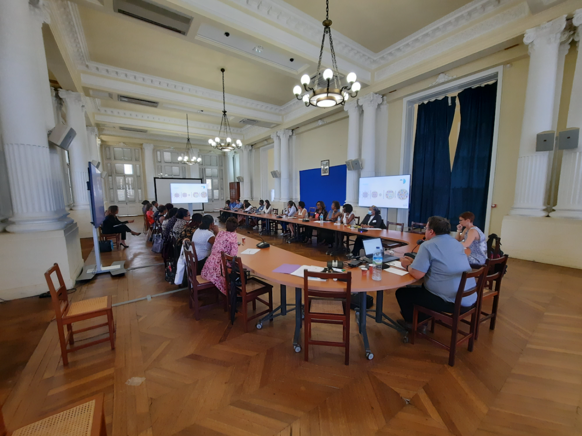 les participants réunis lors de la réunion 