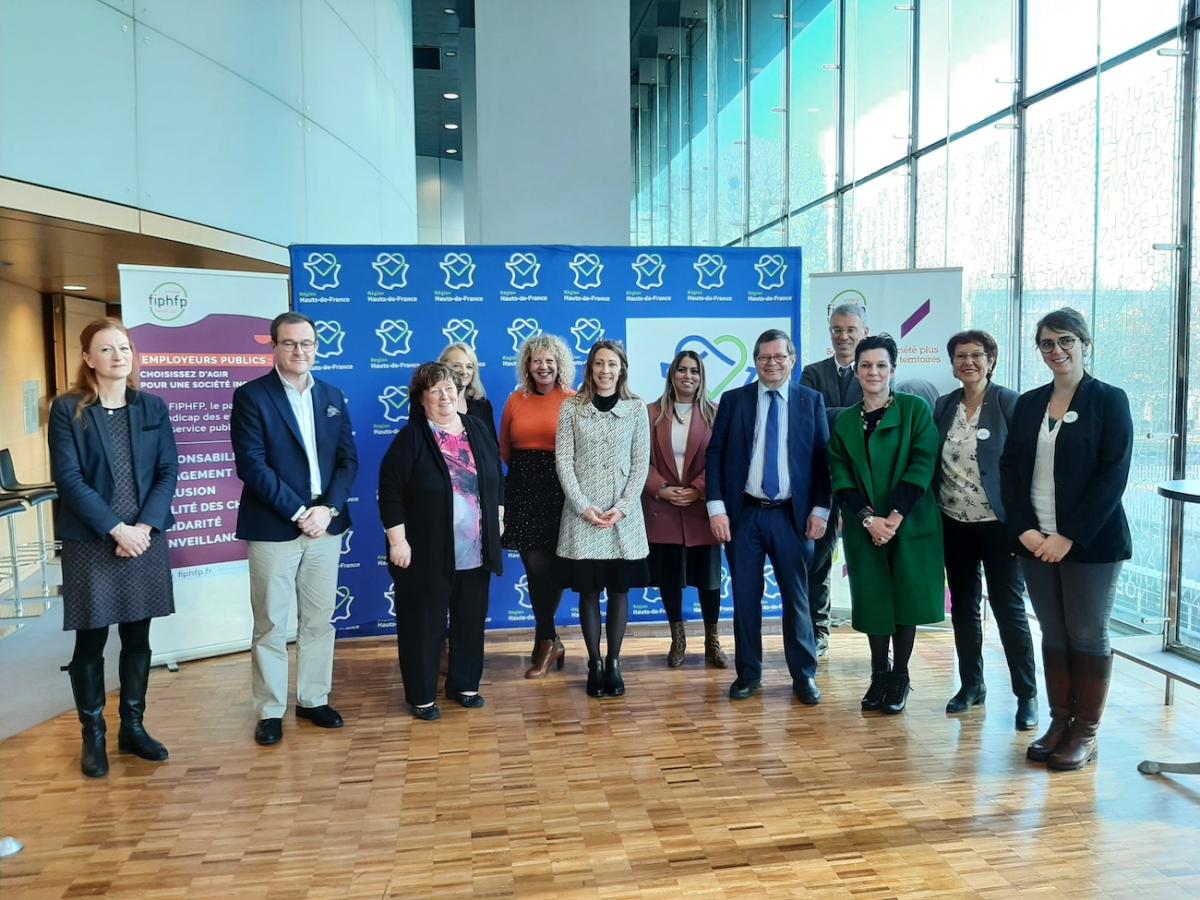 Signataires de la convention entre le FIPHFP et la région Hauts-de-France