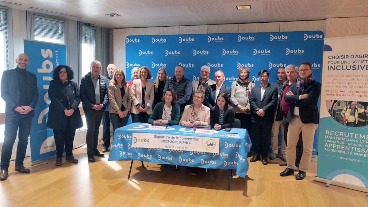 Signature de la convention entre le Département du Doubs et le FIPHFP