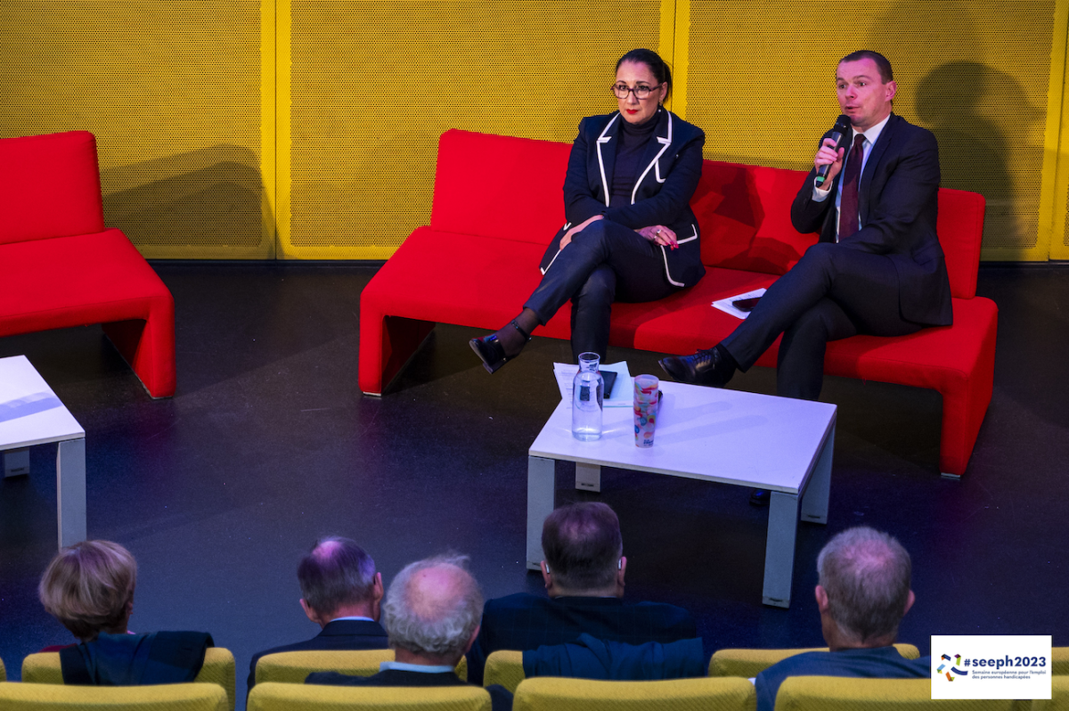 Olivier Dussopt, ministre du Travail, du Plein-Emploi et de l’Insertion, et Fadila Khattabi, ministre déléguée chargée des personnes handicapées auprès de la ministre des Solidarités et des Familles