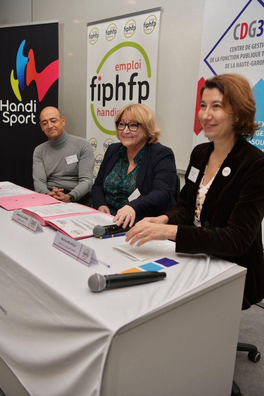 Les trois signataires de la convention : FIPHFP, CDG31 et comité régional handisport
