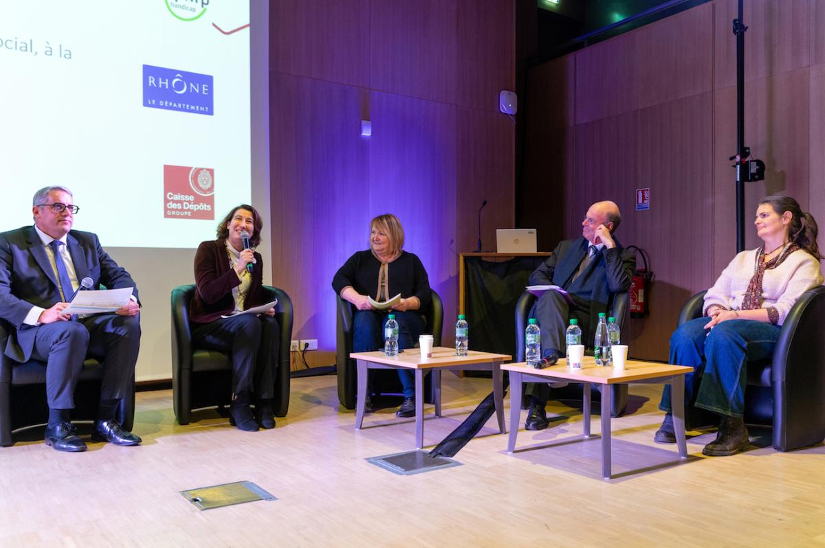 Table ronde à l'occasion de la signature de convention entre le FIPHFP et le Département du Rhône