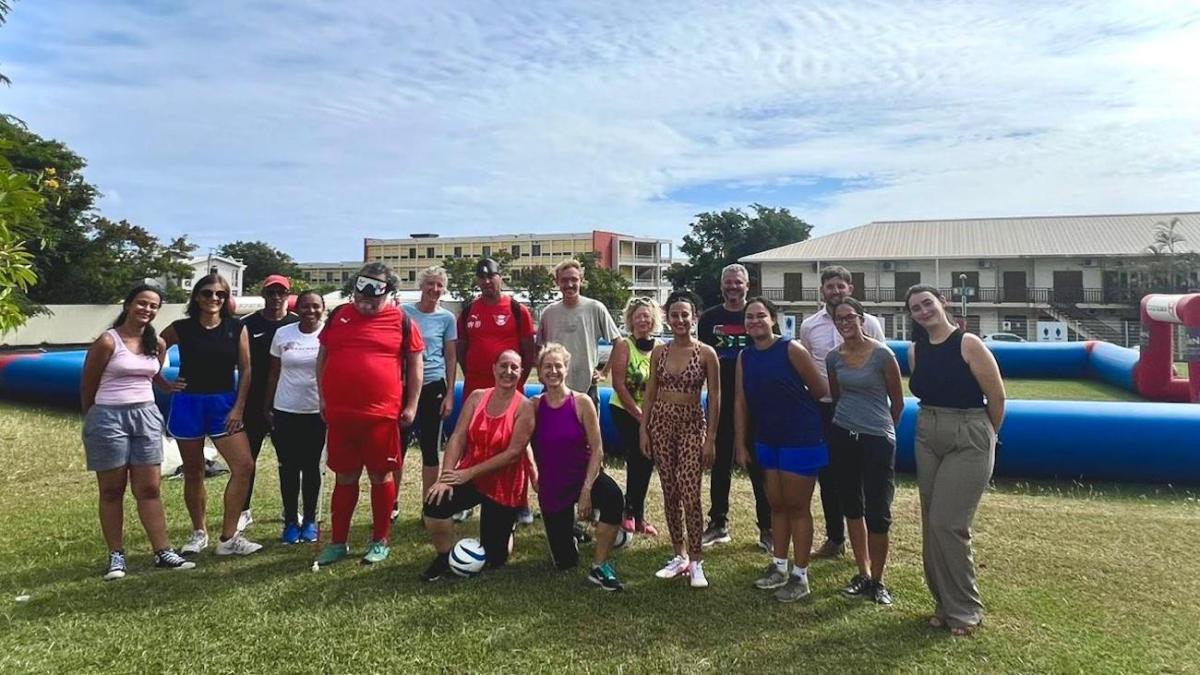 Participants à la session d'initiation au Cecifoot à la réunion le 30 avril 2024