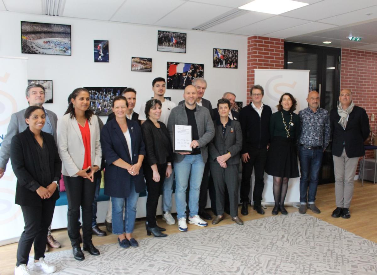 Signataires de la convention de partenariat du dispositif d’accompagnement multisectoriel sur le suivi socio professionnel des sportifs de haut niveau