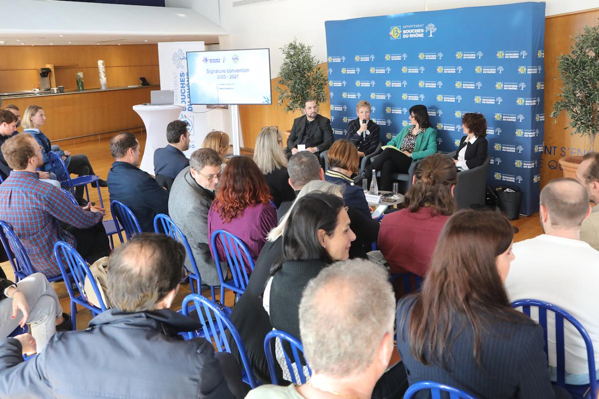 Table ronde organisée à l'occasion de la signature de conventions entre le FIPHFP et le Département des Bouches-du-Rhône