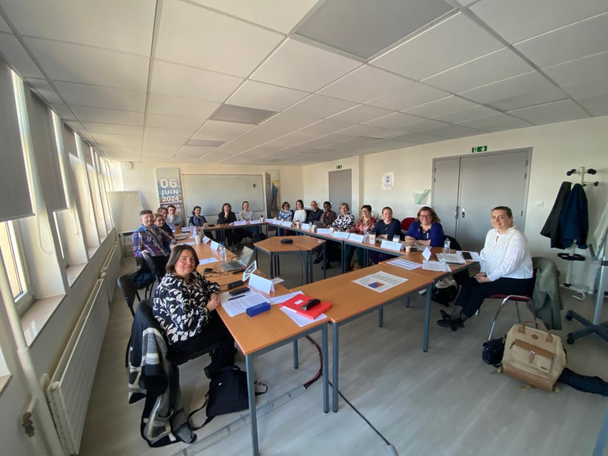 photo de groupe lors de la séance du club des employeurs conventionnés