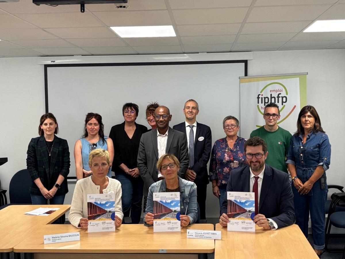 Photographie réalisée lors de la signature du FIPHFP avec le Centre Hospitalier de Douarnenez