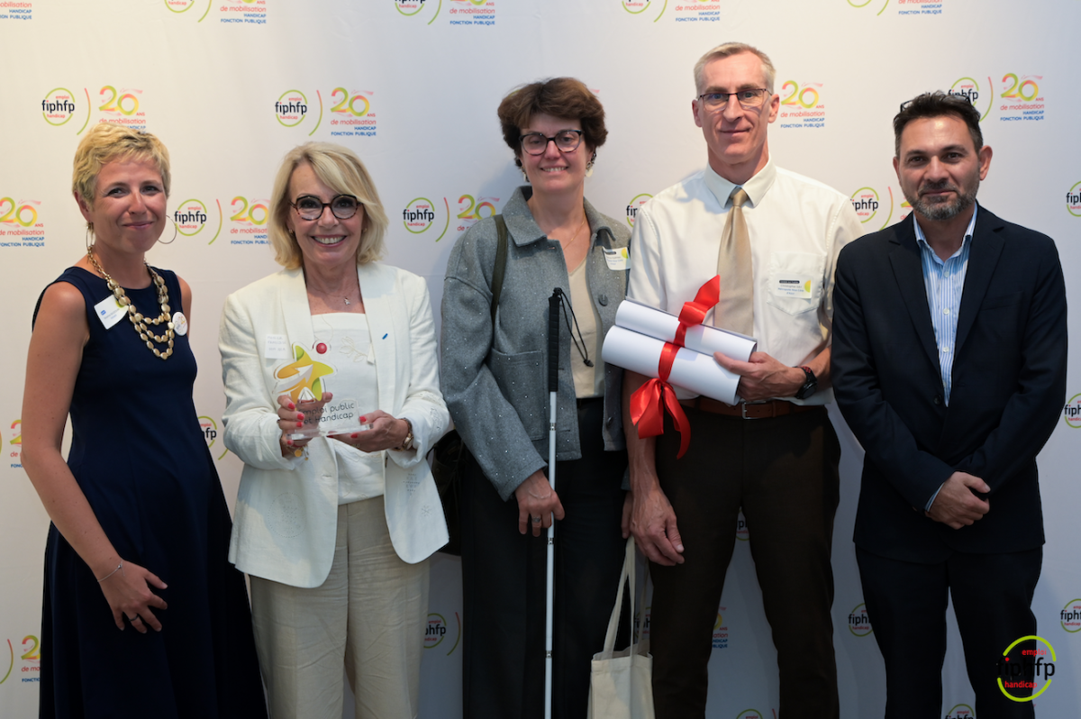Equipe d'Aix Marsielle Université, lauréate des trophées dans la catégorie Recrutement
