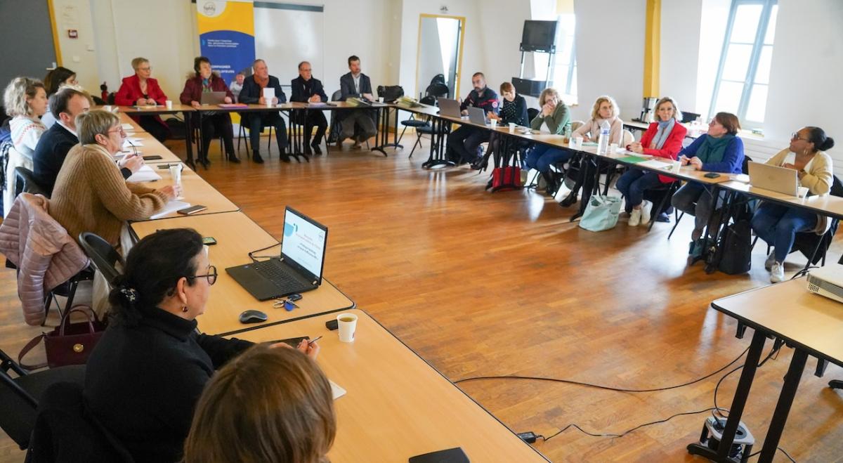 Vue de la salle et des participants à la rencontre du 18 novembre