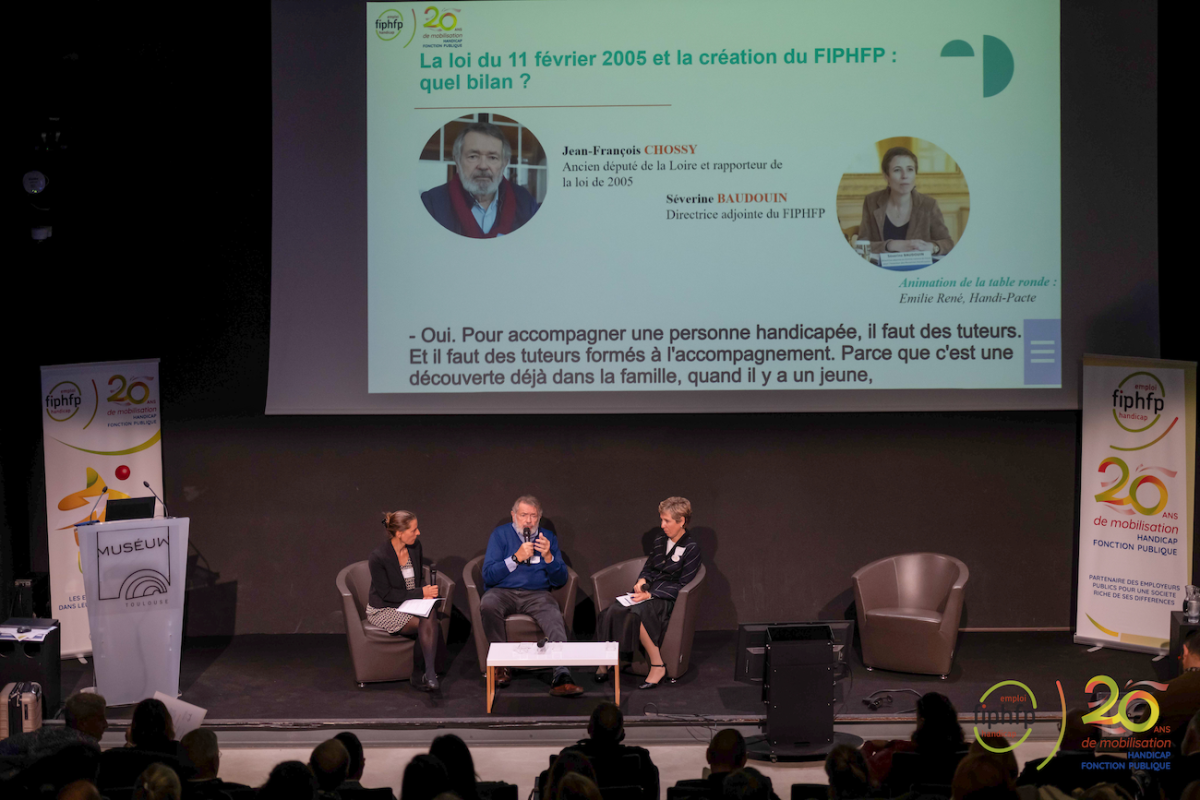 Photo de la 1ère table ronde sur les 20 ans de la loi de 2005