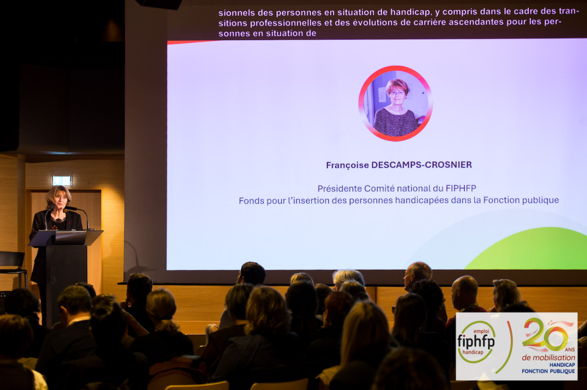 Photographie prise lors de la prise de parole de Françoise Descamps-Crosnier