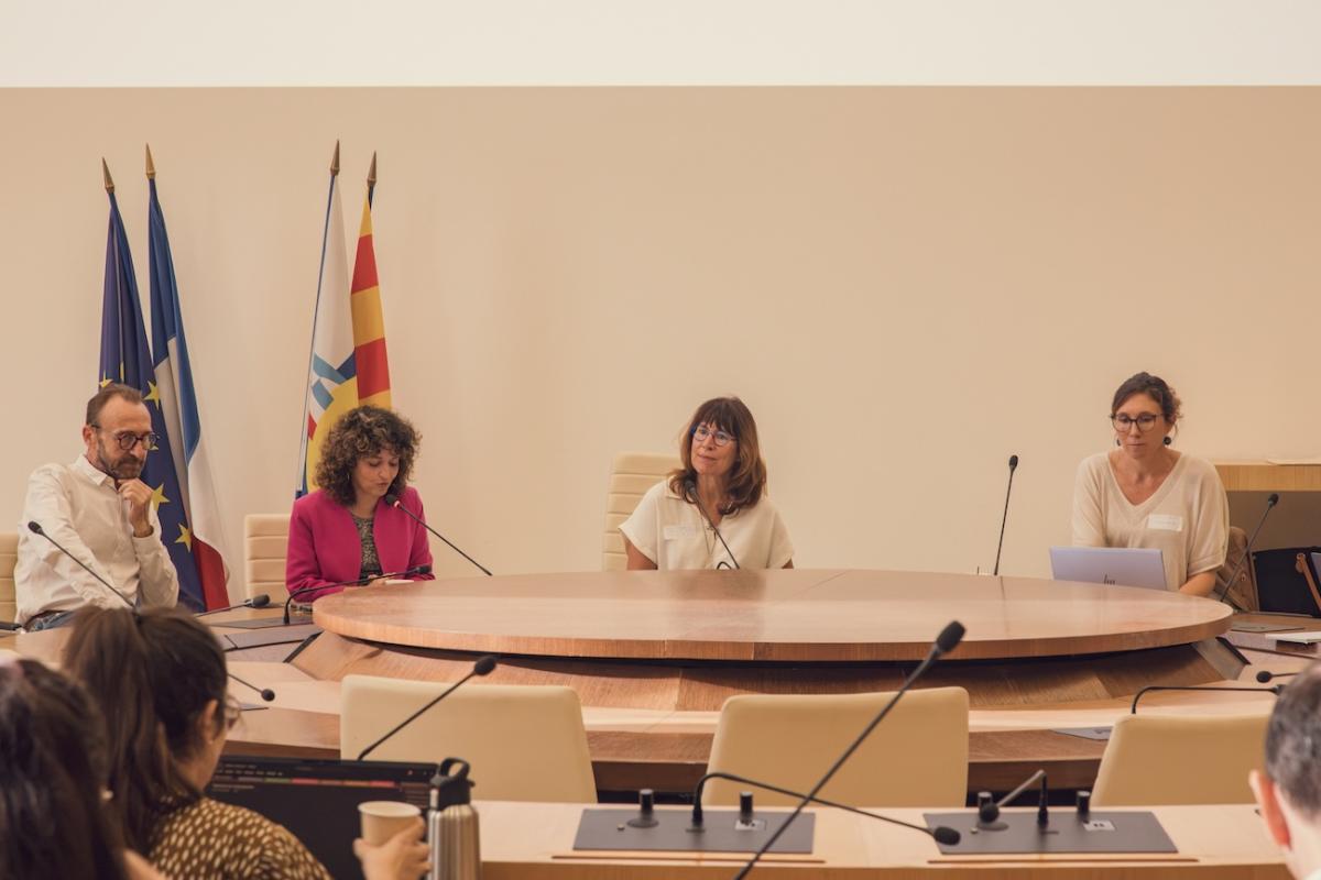 Focus sur les intervenantes de la matinée à la tribune 